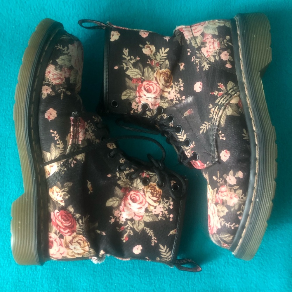 Floral Combat Boots for Women - Black/Pink Rose Print